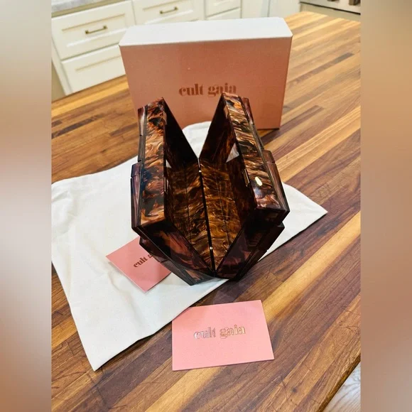 Cult Gaia Marble Brown Clutch - Picture 5 of 14